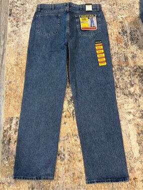 Rustler Men's Straight-Leg Dark Blue Denim Jeans